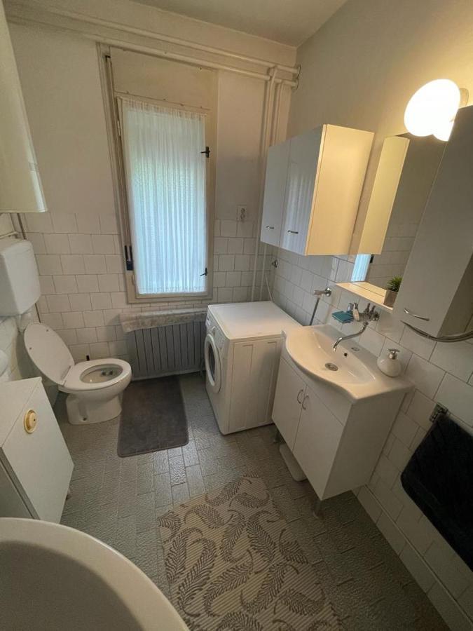 Apartman Pcelica Apartment Пула Екстериор снимка