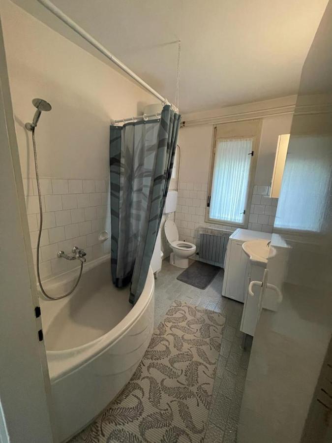 Apartman Pcelica Apartment Пула Екстериор снимка