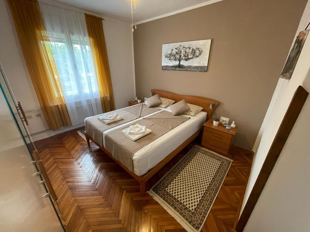 Apartman Pcelica Apartment Пула Екстериор снимка