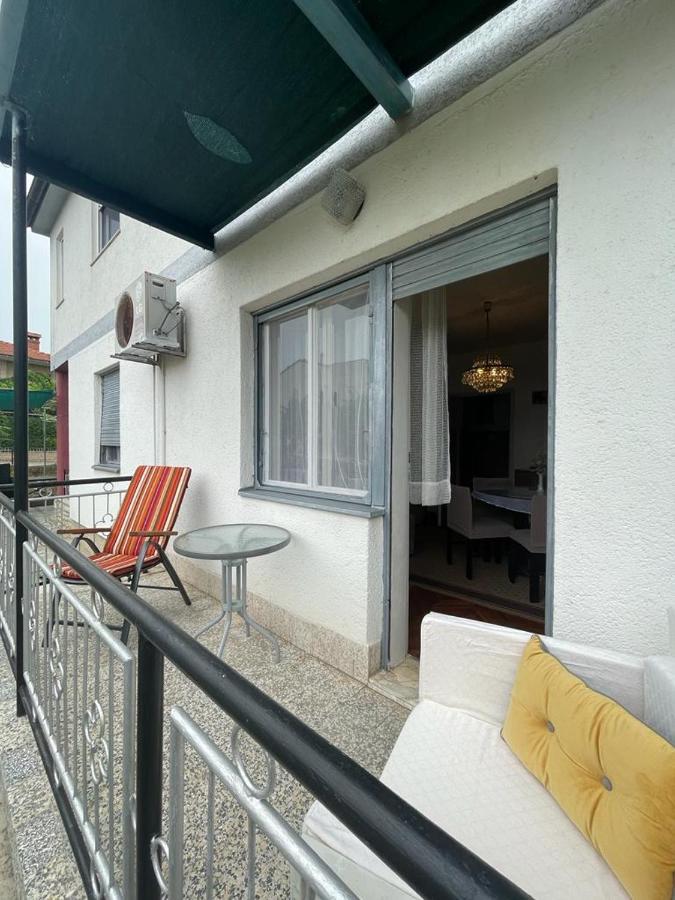 Apartman Pcelica Apartment Пула Екстериор снимка