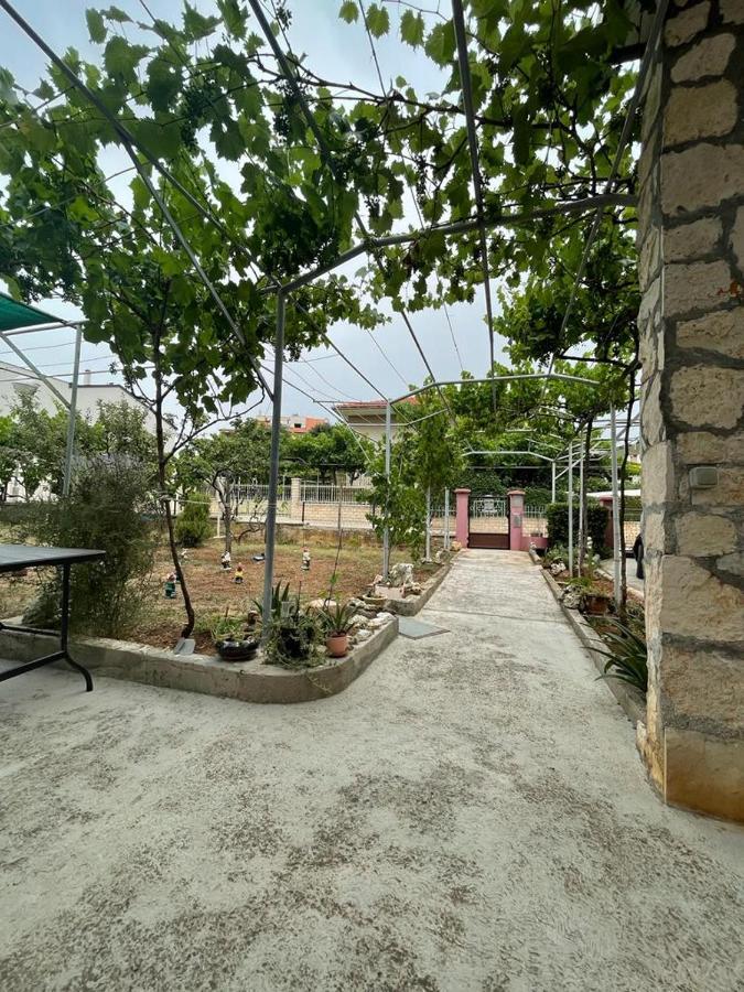 Apartman Pcelica Apartment Пула Екстериор снимка
