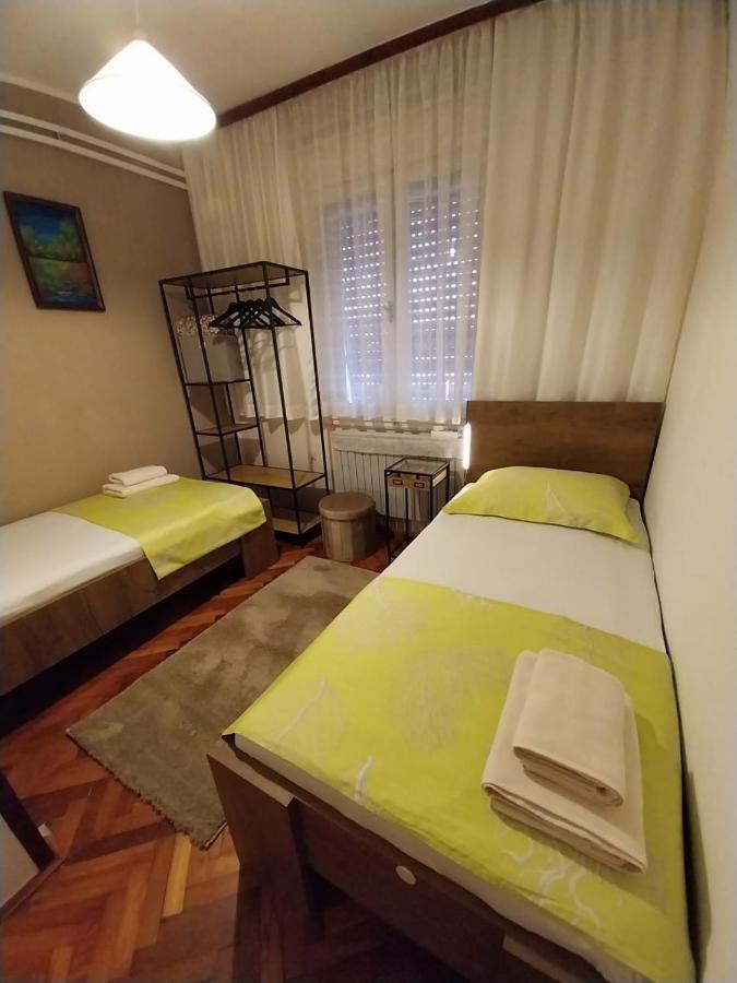 Apartman Pcelica Apartment Пула Екстериор снимка